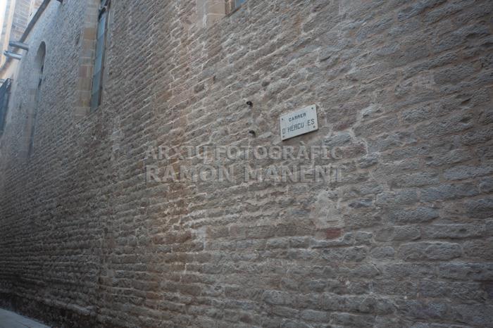 CARRER D´HERCULES FAÇANA LATERAL ESGLESIA SANT JUST I PASTOR
