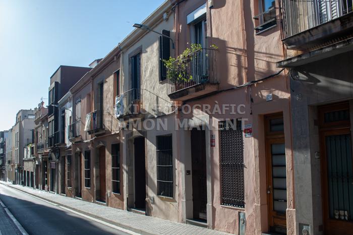 CASES C/ MONTSERRAT MATARO 2023