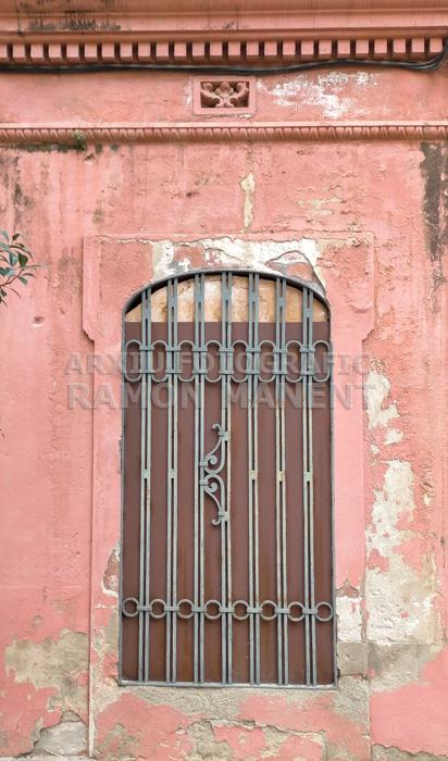 FINESTRA CARRER DEL COS 11 MATARO