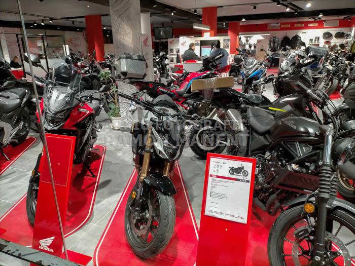 BOTIGA MOTOS HONDA AVGDA LLUIS COMPANYS 1 MATARO
