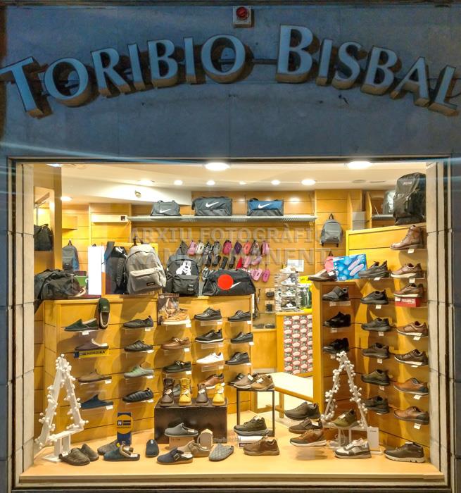 APARADOR BOTIGA DE SABATES CARRER ARGENTONA 1 MATARO