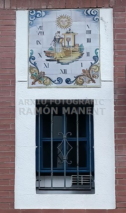 DETALL FAÇANA CASA CARRER DE CUBA 52 MATARO