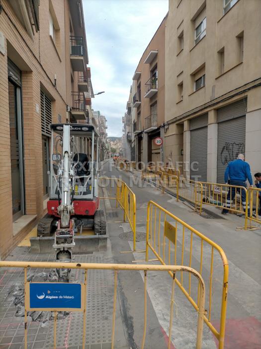 OBRES RENOVACIÓ CLAVEGUERAM CARRER SANT PERE