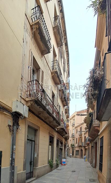 CARRER D´EN PUJOL 31-35