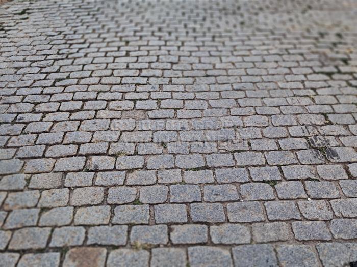 LLAMBORDA-ADOQUI MATARO