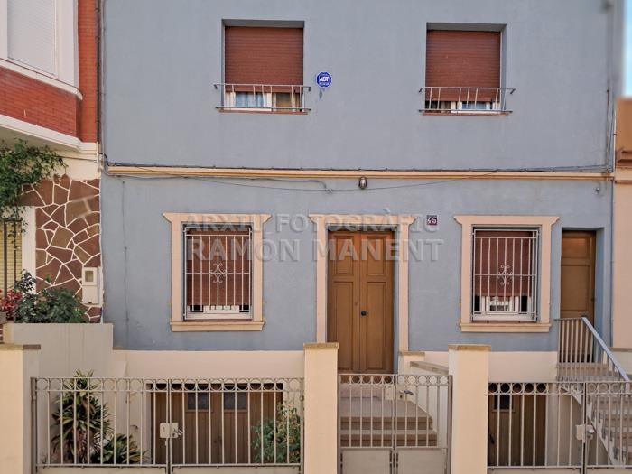 CARRER MARIA AUXILIADORA MATARO 
