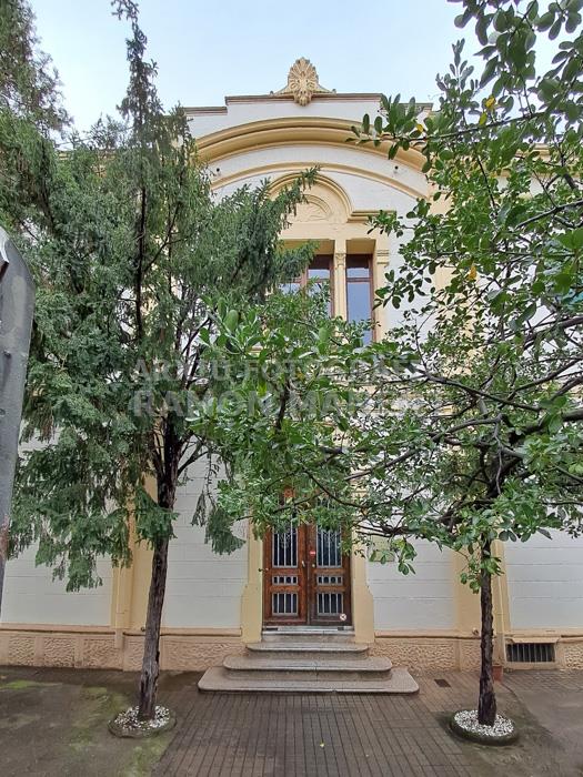 CAN VILATRESANA CARRER ISERN MATARO