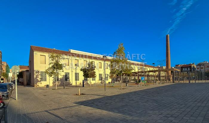 FABRICA FABREGAS DE PAPER ACTUAL ESCOLA ANGELETA FERRER MATARO