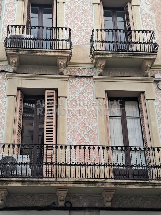 ESGRAFIATS CARRER D´ARGENTONA MATARO 
