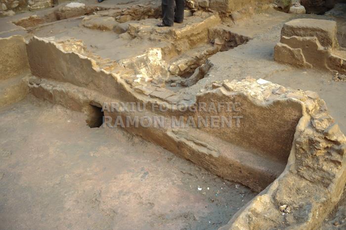 EXCAVACIÓ DOMUS DE CAN CRUZATE MATARO 
ANY 2008