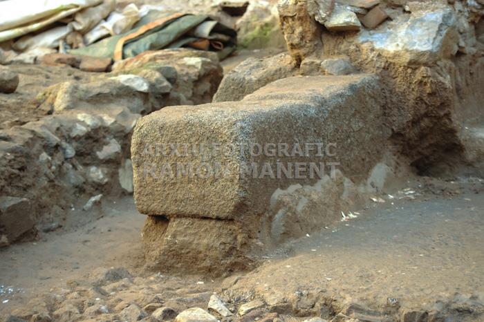 EXCAVACIÓ DOMUS DE CAN CRUZATE MATARO 
ANY 2008