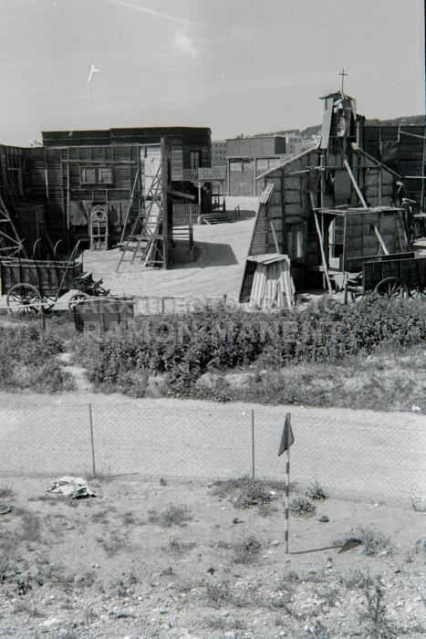 POBLAT DEL OESTE DECORATS ANYS 60 ESPLUGUES DE LLOBREGAT